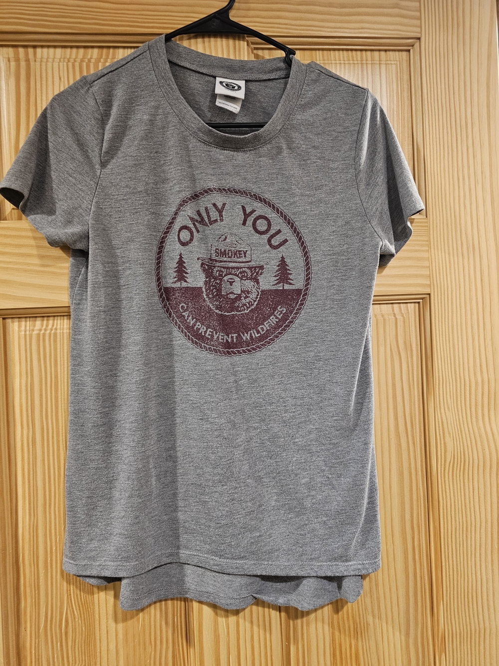 Smokey Bear Only You Can Prevent Wildfires Medium Tee Juniors *Flaw*